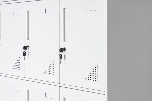 Locker Metálico 12 Puertas MC (Desarmado) - Image 7