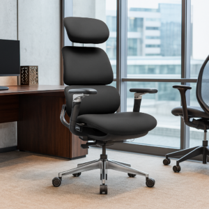 Silla Ejecutiva TH16 Vinipiel Negro y Base Cromada