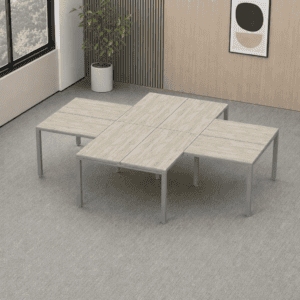 Mesa de oficina modular con superficie de madera clara y estructura metálica para espacios de trabaj.