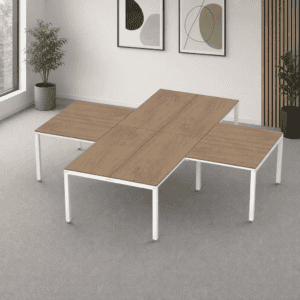 Mesa de oficina modular con superficie de madera y estructura blanca para espacios de trabajo.