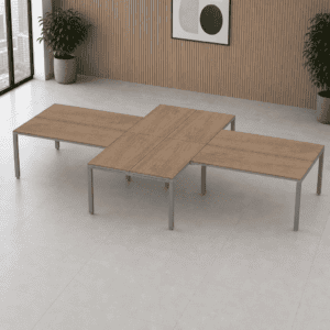 Mesa de oficina moderna y funcional para espacios de trabajo colaborativos.